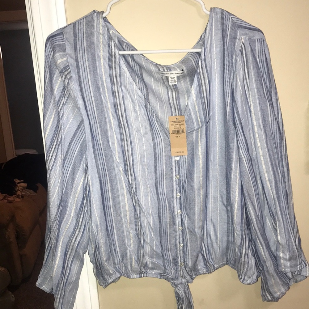 American eagle cute semi button up